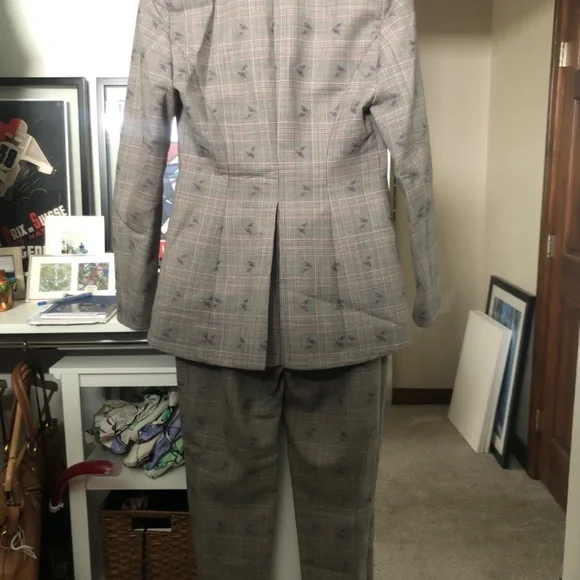 Altuzarra Tweed Suit with floral patern - Picture 2 of 4